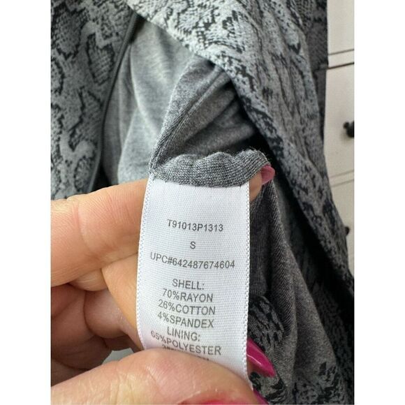 NWT Lemon Tart Designed California jacket snake print gray size S cardigan zip - Picture 5 of 13